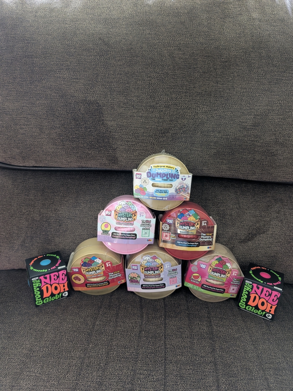 Mystery Dumplings & NeeDoh Groovy Glob